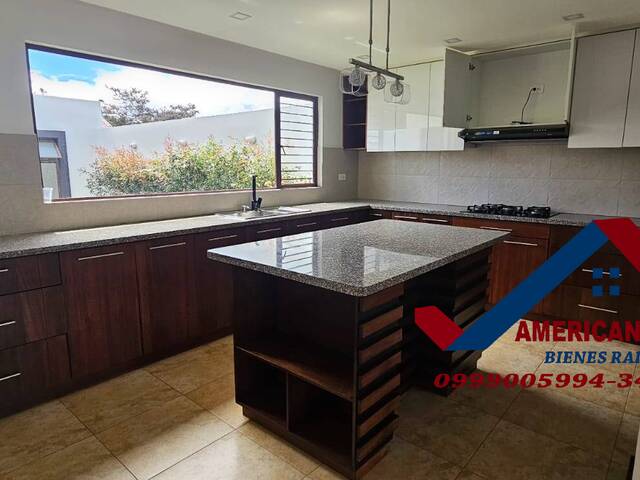 Casa para Venta en Azogues - 2