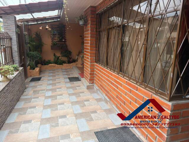 #1072 - Casa para Venta en Biblian - F